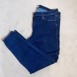 Gap True Skinny Jeans Dark Wash Size 33R